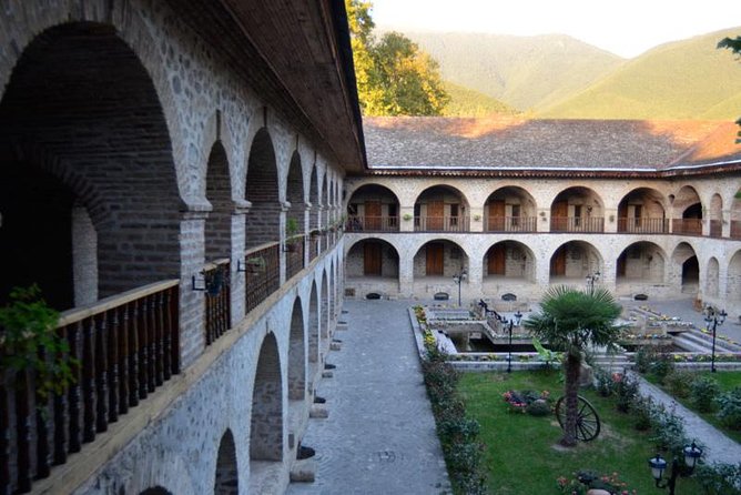 Sheki tour with overnight - What the private vehicle changes